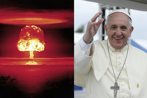 Nuclear explosion and Pope Francis smiling &#8211; es