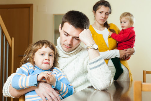 Family sad © Iakov Filimonov / Shutterstock &#8211; es