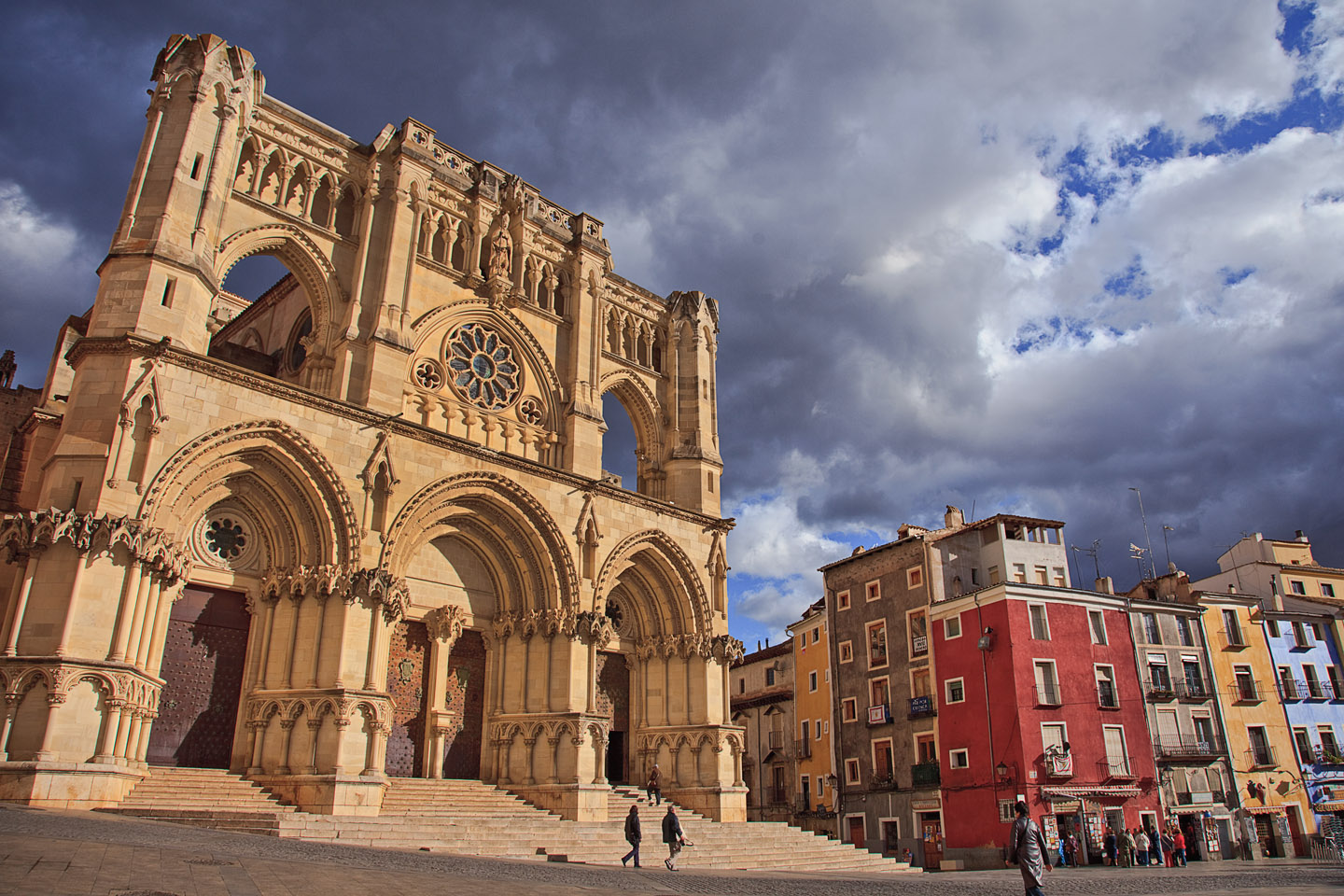 La Catedral de Cuenca fue el primer templo gótico construido en España.