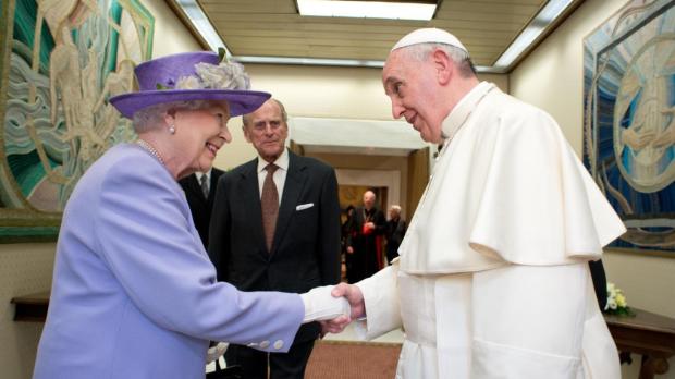 eb-pope-francis-queen-elizabeth-c2a9osservatore-romano-afp