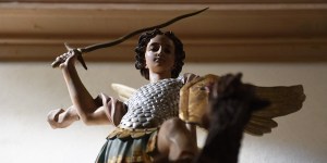 El poderoso Rosario de san Miguel arcángel