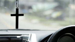 web3 car crucifix rosary interior Chainarong Phetnan:Shutterstock