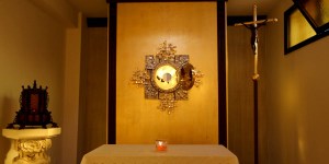 Una guía minuto a minuto para una Hora Santa de Adoración