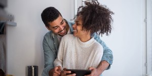 ¿Un hombre debe amar más a su esposa que a su madre?