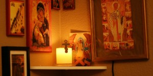 Ahora más que nunca necesitas un rincón de oración en casa