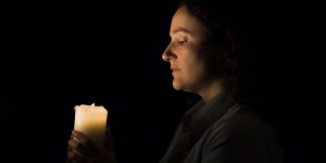 Cómo las velas bendecidas pueden ahuyentar a los demonios