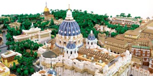 Artista crea una réplica del Vaticano con más de 67.000 piezas de LEGO
