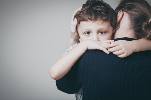 ABBRACCIO FIGLIO