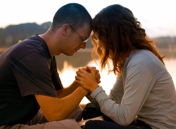 couple-praying