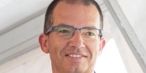 El CEO de Moderna, multimillonario que «no está interesado en el dinero»