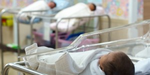 Maternidad subrogada, una fábrica de huérfanos