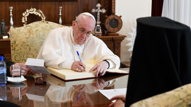 POPE-CYPRUS-GREECE-AFP