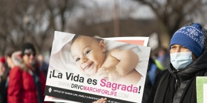 «La sociedad empuja las mujeres pobres al aborto porque no las ayuda en nada»