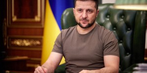 El Papa Francisco llamó por teléfono al presidente Zelensky