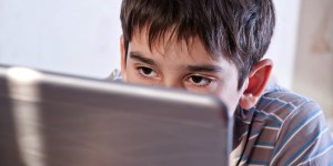 Uno de cada 5 jóvenes está en riesgo de caer en la adicción tecnológica