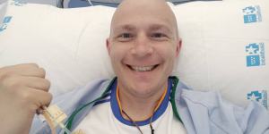 El tuitero con cáncer que rompe tabús hablando de Dios en el dolor