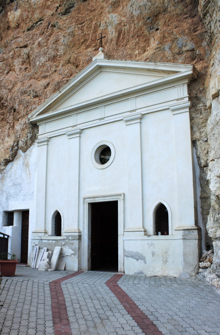 VALLEPIETRA