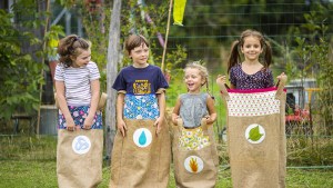 Jeu-de-courses-de-sacs-2-BD-©-Linda-Louis.jpg