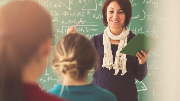 INSEGNANTE, SCUOLA, STUDENTI