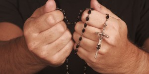 ¿Qué es un sacramental? ¿Qué lo diferencia de un sacramento?