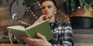 ¿Sabes cuál es el libro católico más leído después de la Biblia?