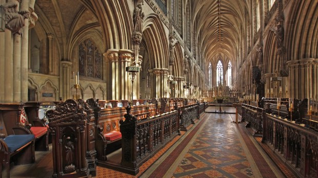 Cathedrale-de-Lichfield-shutterstock_127830704