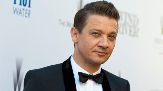 Actor-Jeremy-Renner-attends-the-Weinstein-Company-Wind-River-Los-Angeles-Premiere-AFP