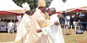 Kenia ordena a su primer sacerdote ciego
