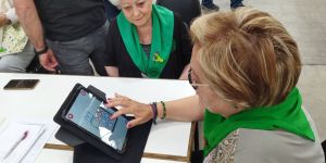 Crea la tableta que integra a los mayores en la digitalización