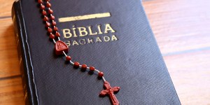¿Cuánto tiempo nos toma leer la Biblia completa en Misa?