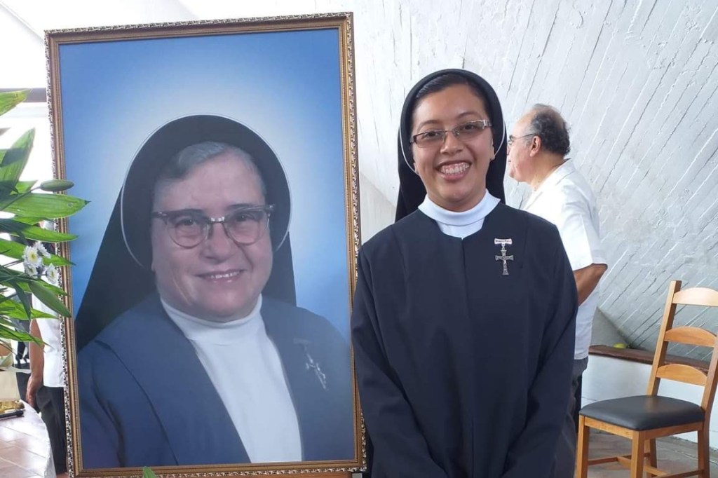 Hermana Fabiola, Congregación de Misioneras Clarisas del Santísimo Sacramento