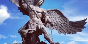Si te abruma el mal, acude a san Miguel arcángel