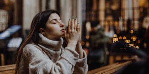 ¿Cuánto tiempo se debe orar después de recibir la Sagrada Comunión?