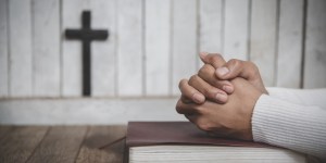El oratorio no es un stand, es para orar como santa Teresita