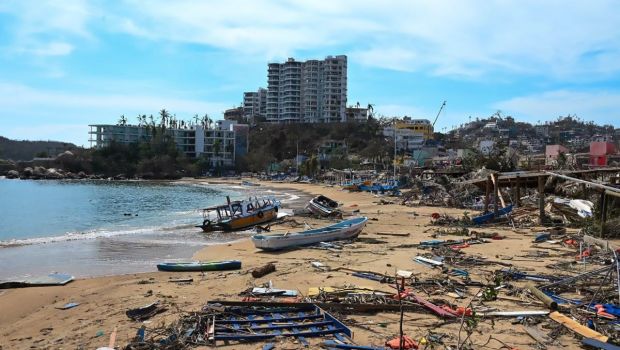 Huracán Otis en Acapulco México