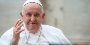 Ángelus: no ser esclavos de ningún poder terrenal