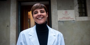 Visita a la clínica gratuita fundada por el Papa Francisco