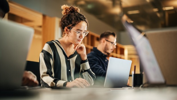 woman-working