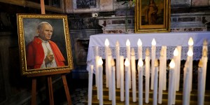 Juan Pablo II a 10 años de su canonización, ¿qué queda de él en Roma?
