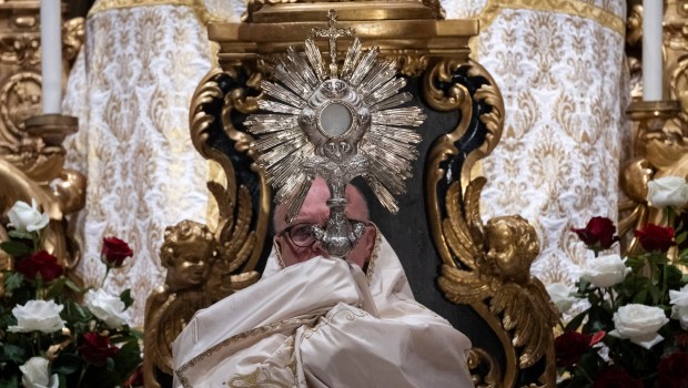 EUCHARISTIC ADORATION FOR LIFE Vigil in the Santuario di San Salvatore in Lauro church