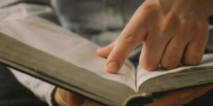 Acércate a la Comunión con estos bellos versículos bíblicos