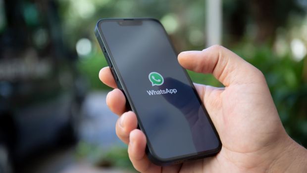 whatsapp smartphone