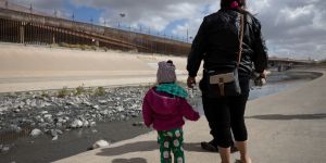 ¿Cómo afectaría a los inmigrantes el “cierre” de la frontera sur de Estados Unidos?