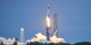 ¡Francisco, el Papa satélite!